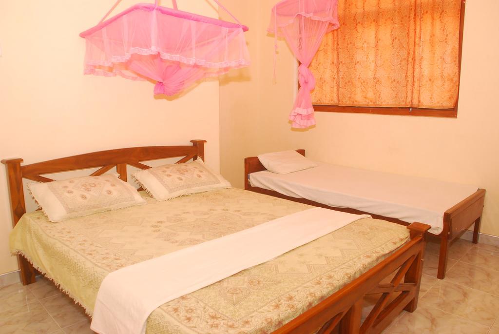 Seetha'S Hostel Negombo Exterior photo